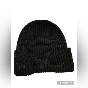 Kate Spade Metallic Bow Knit Beanie in Black